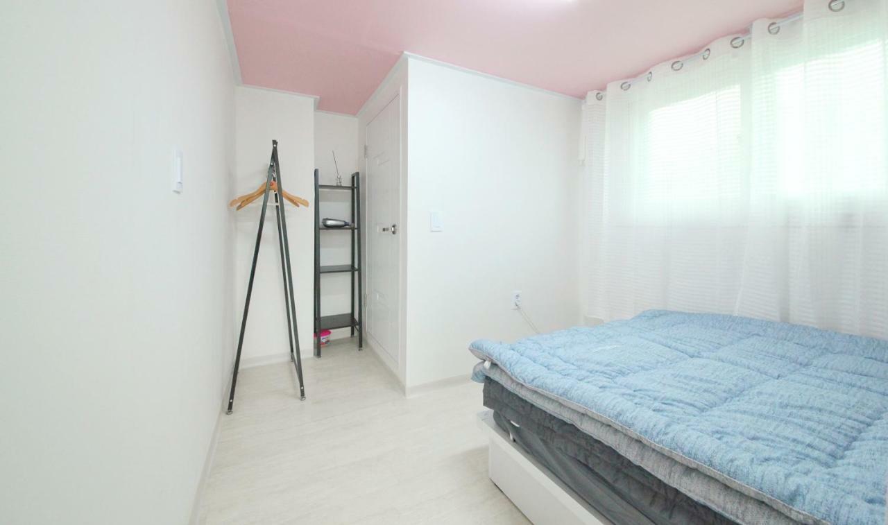 Twin Panda Guesthouse Seoul Exteriör bild