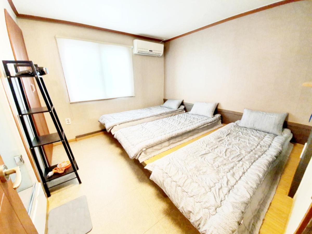 Twin Panda Guesthouse Seoul Exteriör bild