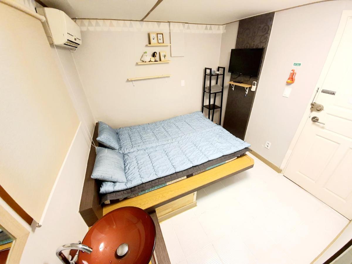 Twin Panda Guesthouse Seoul Exteriör bild