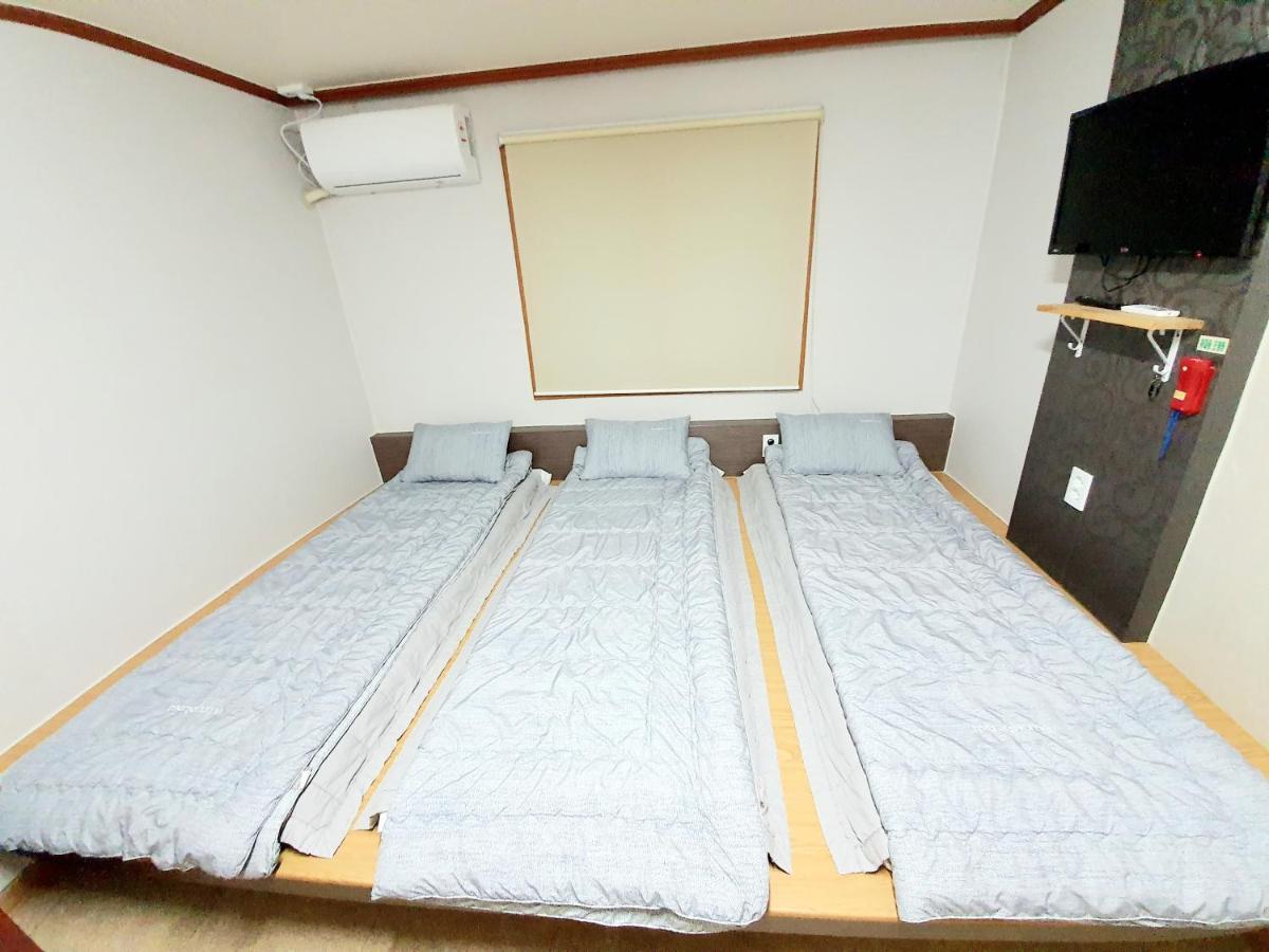 Twin Panda Guesthouse Seoul Exteriör bild