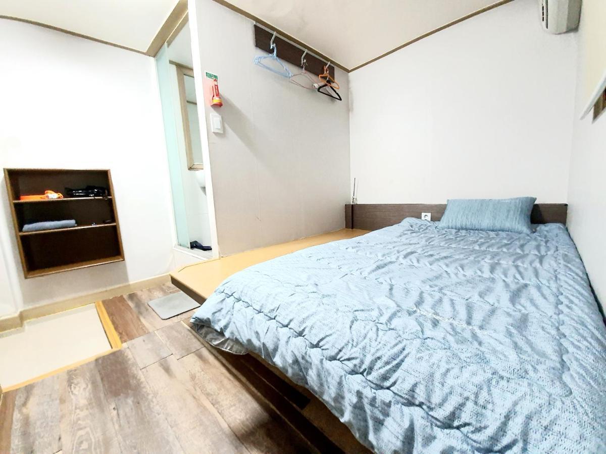 Twin Panda Guesthouse Seoul Exteriör bild