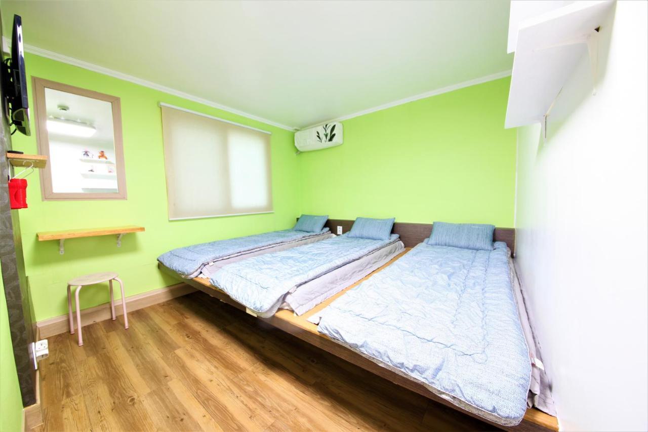Twin Panda Guesthouse Seoul Exteriör bild