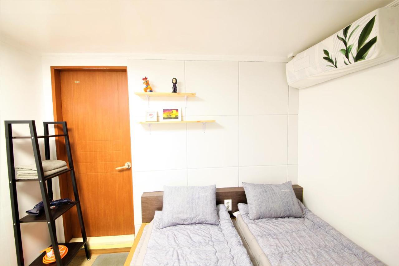 Twin Panda Guesthouse Seoul Exteriör bild